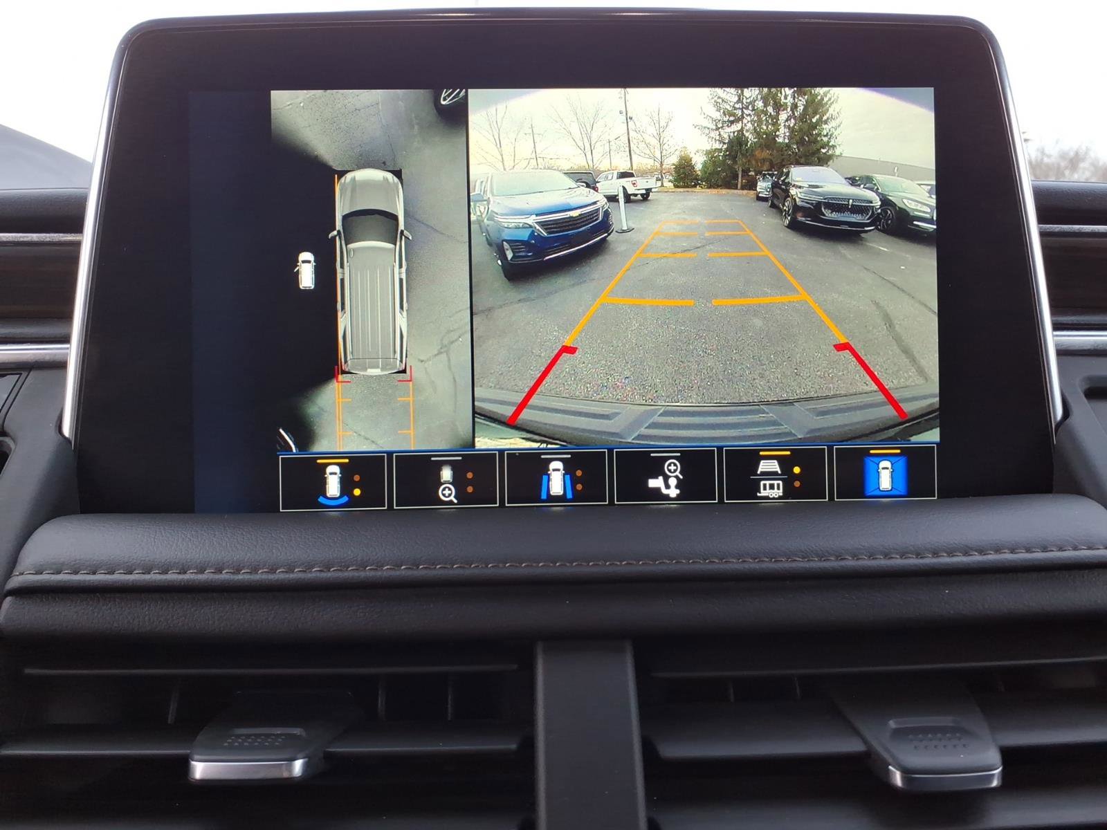 Used 2023 Chevrolet Suburban High Country AWD/4WD image 22