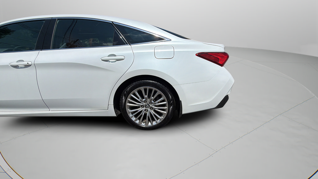 Used 2019 Toyota Avalon Limited FWD image 36