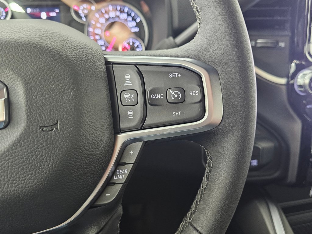New 2026 RAM 3500 Big Horn AWD/4WD image 25