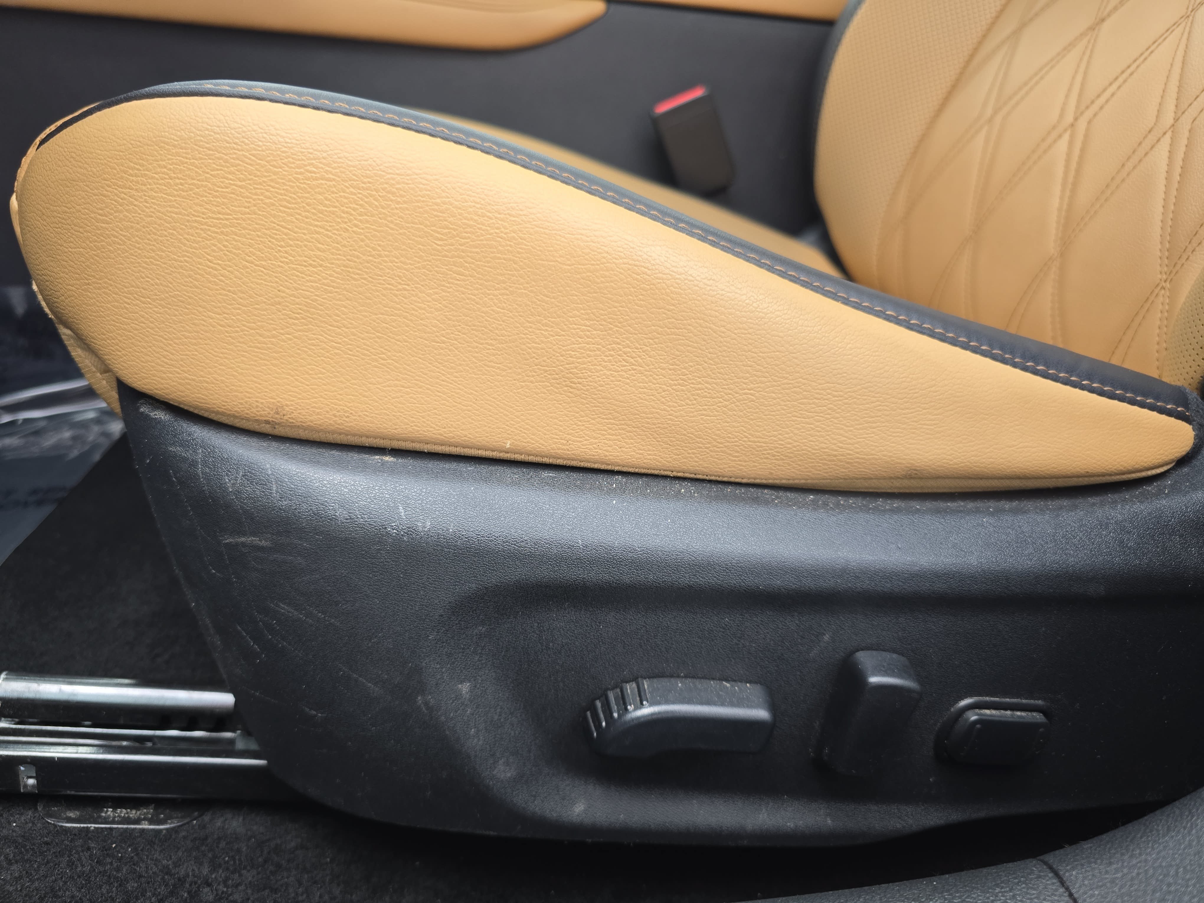 Used 2024 Nissan Sentra SV w/ SV Premium Package FWD image 27