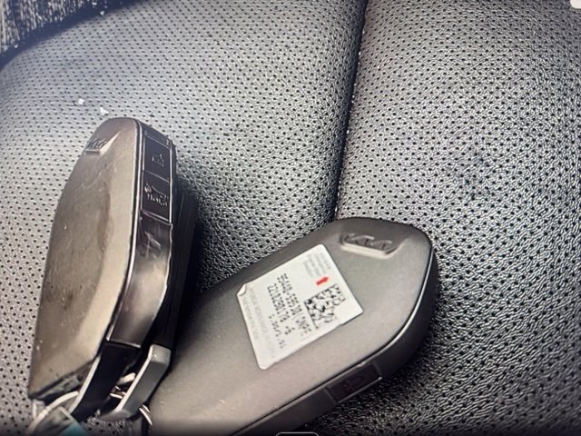 Used 2023 Kia Telluride S image 7