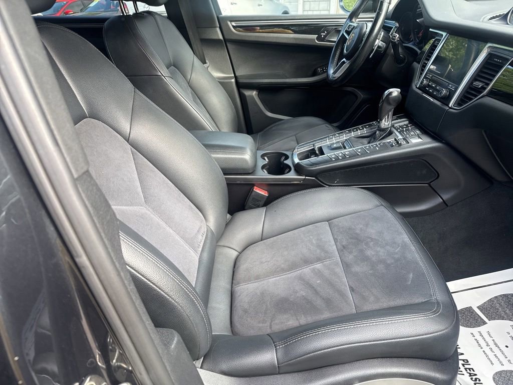 Used 2017 Porsche Macan AWD/4WD image 43