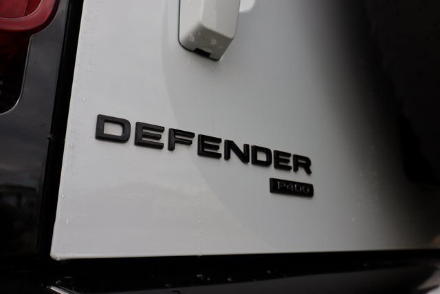 Used 2023 Land Rover Defender 130 X-Dynamic SE AWD/4WD image 39