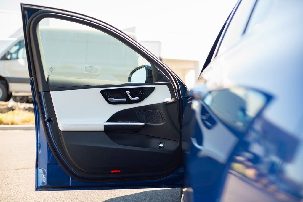 Used 2024 Mercedes-Benz C 300 4MATIC Sedan image 22