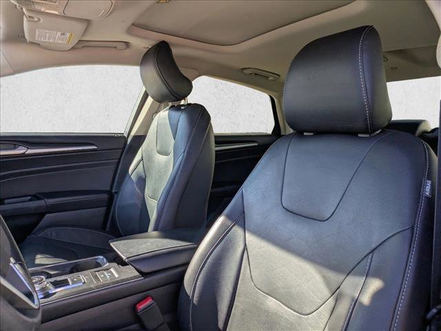 Used 2017 Ford Fusion Titanium image 11