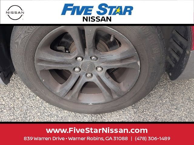 Used 2015 Dodge Charger SE RWD image 25