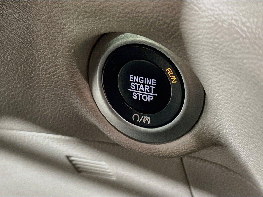 Certified 2023 Chrysler Pacifica Touring-L FWD image 22