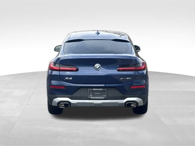 Certified 2024 BMW X4 xDrive30i image 9