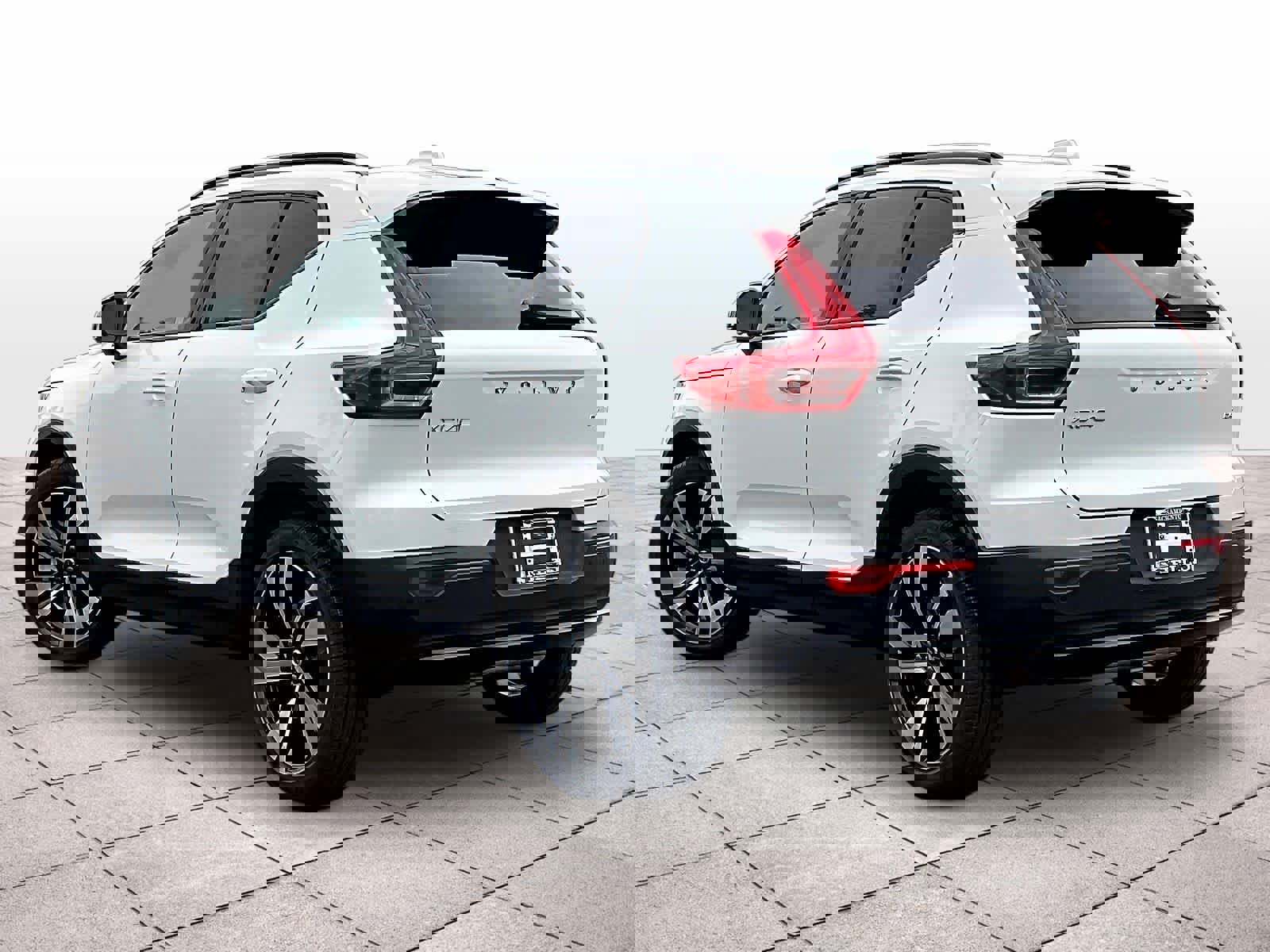 New 2026 Volvo XC40 B4 Plus w/ Climate Package image 3