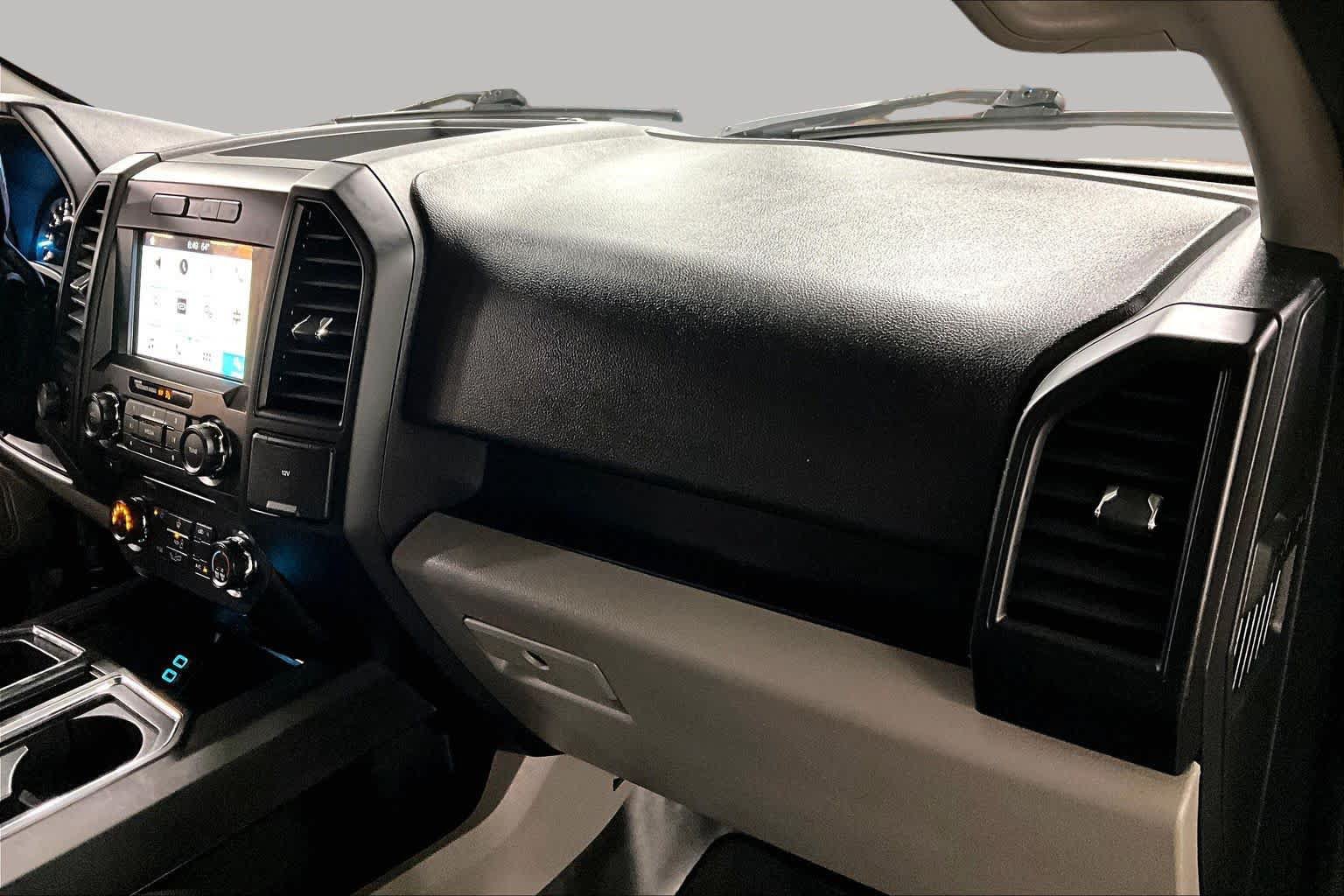 Used 2018 Ford F150 XL w/ Equipment Group 101A Mid AWD/4WD image 17