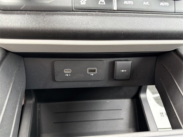 Used 2024 Land Rover Defender 110 S image 23