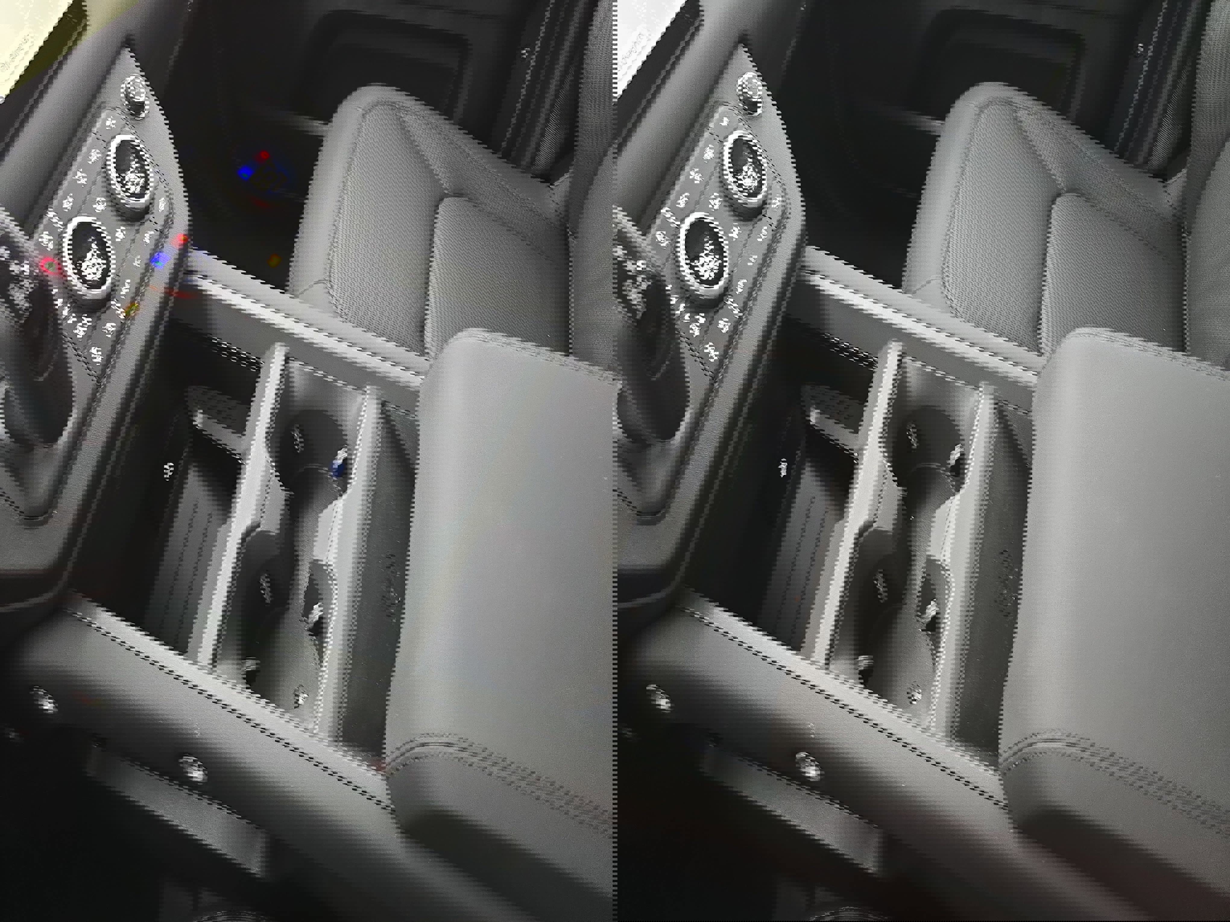 New 2025 Land Rover Defender 110 S image 24