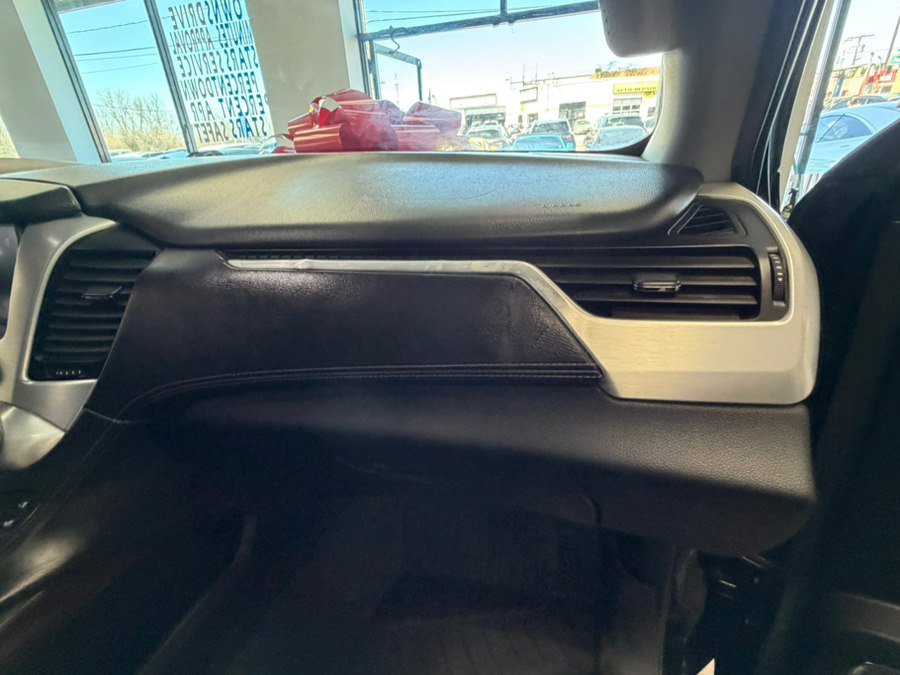 Used 2019 GMC Yukon SLT w/ Graphite Performance Edition image 43