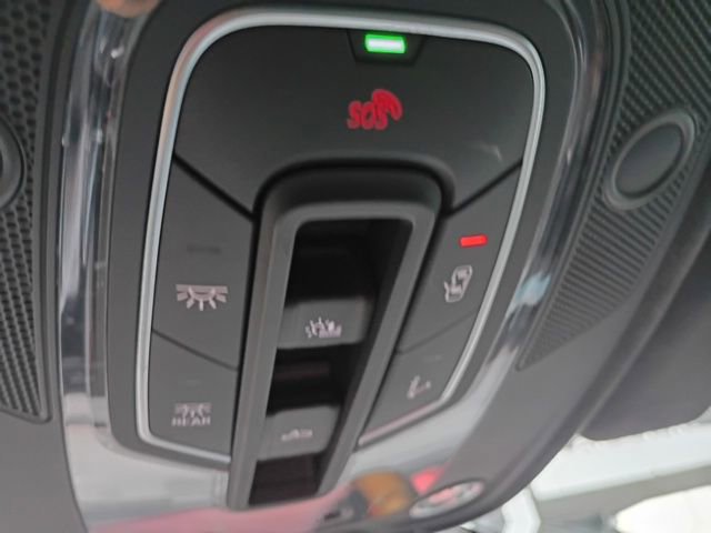 Used 2020 Lamborghini Urus image 16