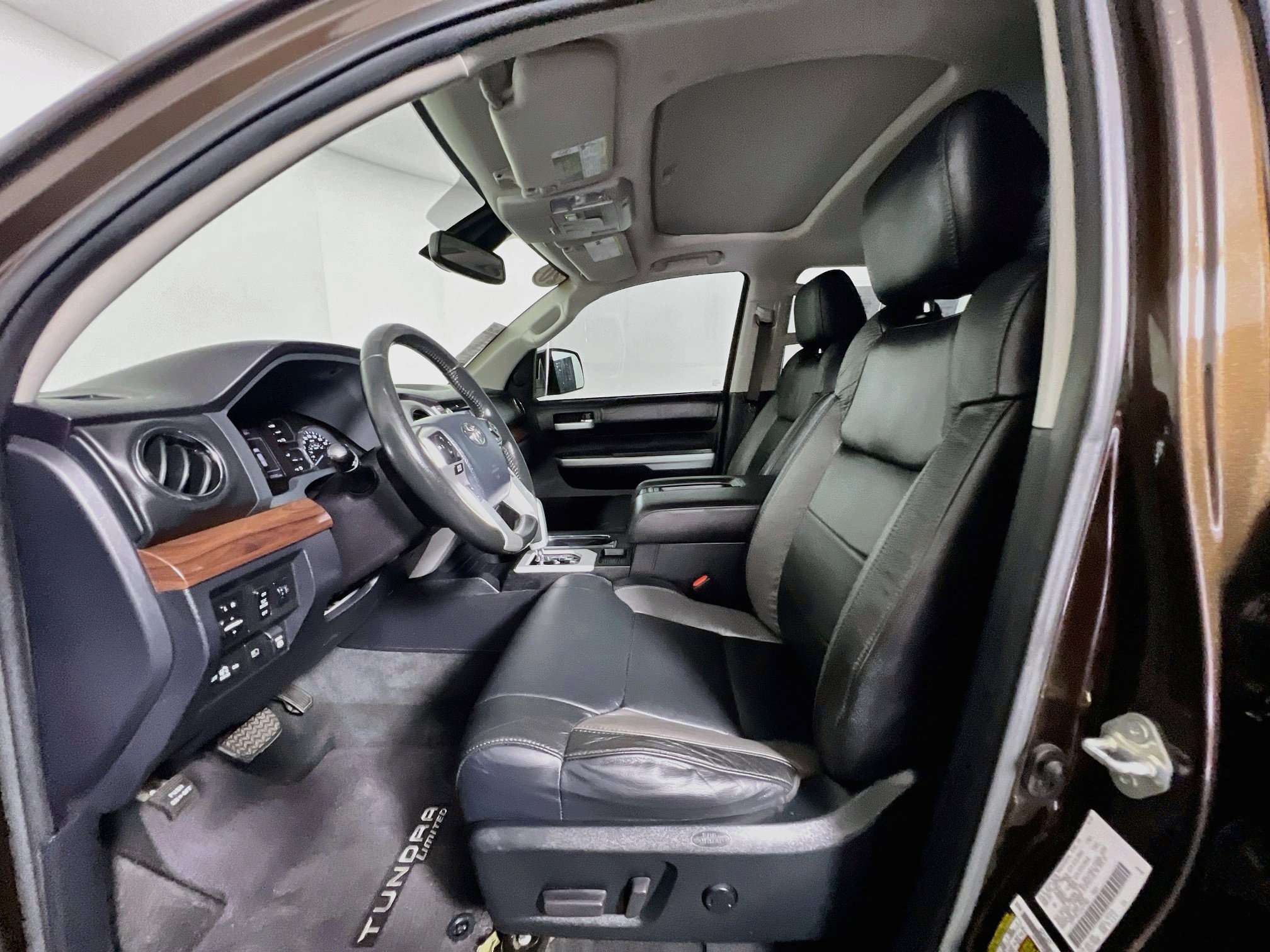 Used 2020 Toyota Tundra Limited w/ Limited Premium Package RWD image 14
