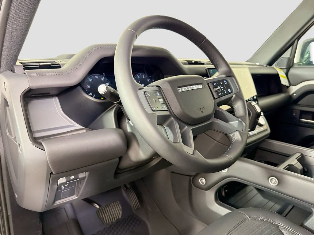New 2026 Land Rover Defender 130 X-Dynamic SE AWD/4WD image 9