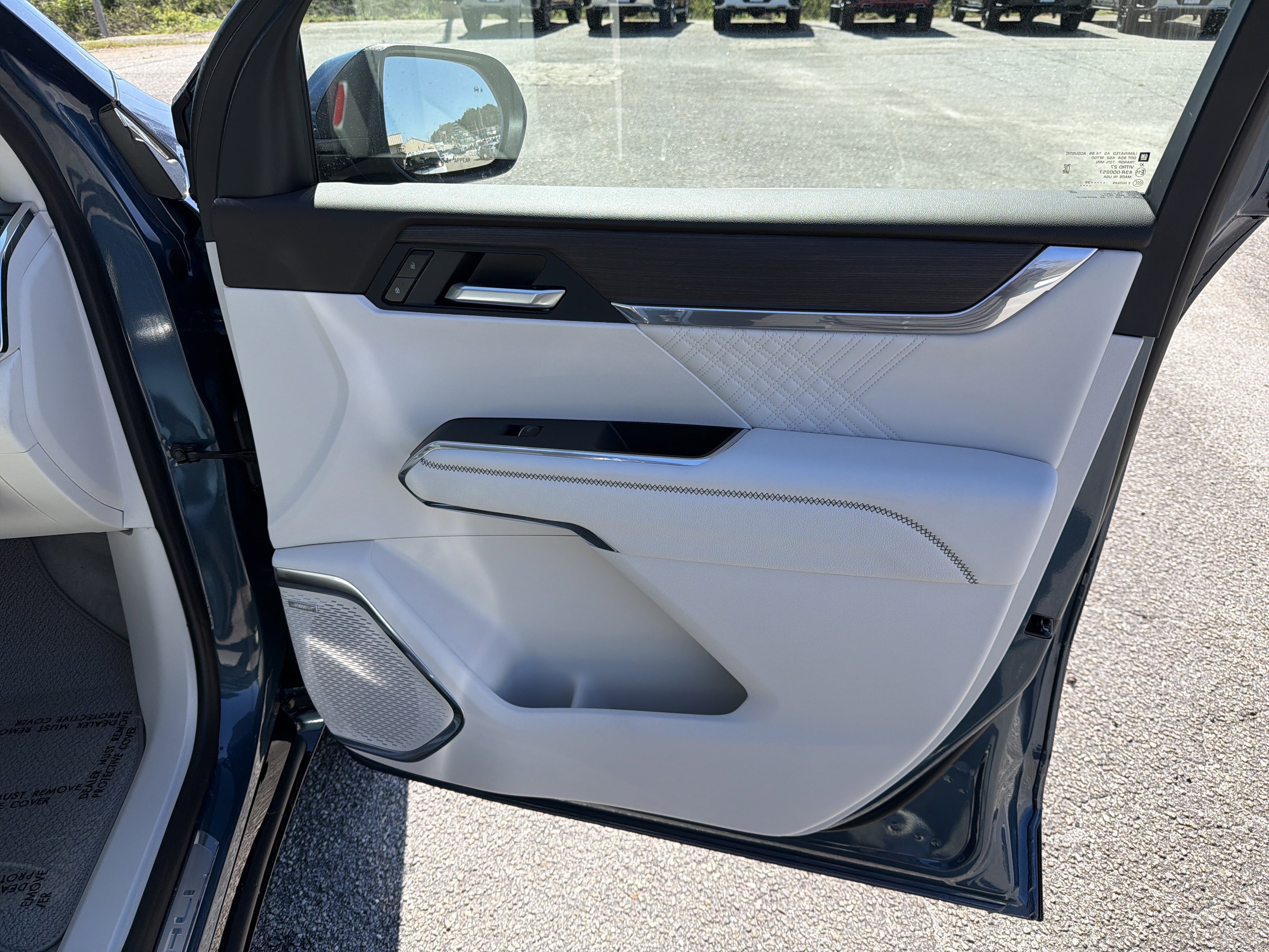 New 2026 GMC Acadia Denali w/ Super Cruise Package image 18