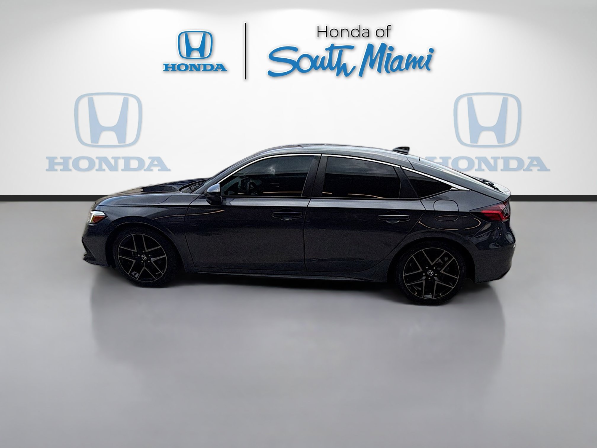 Certified 2024 Honda Civic Sport Touring image 4