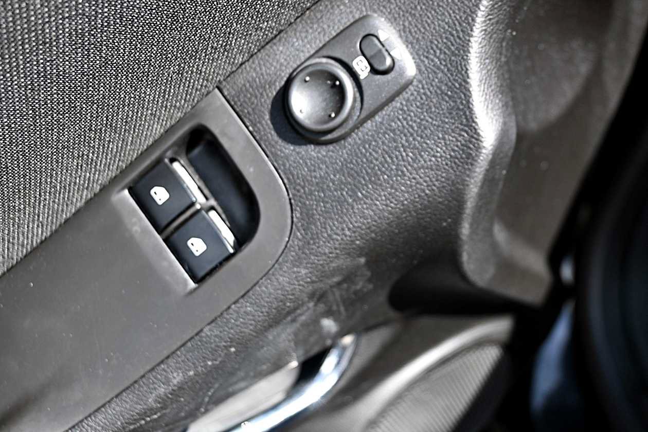 Used 2010 Chevrolet Camaro LT w/ RS Package RWD image 15