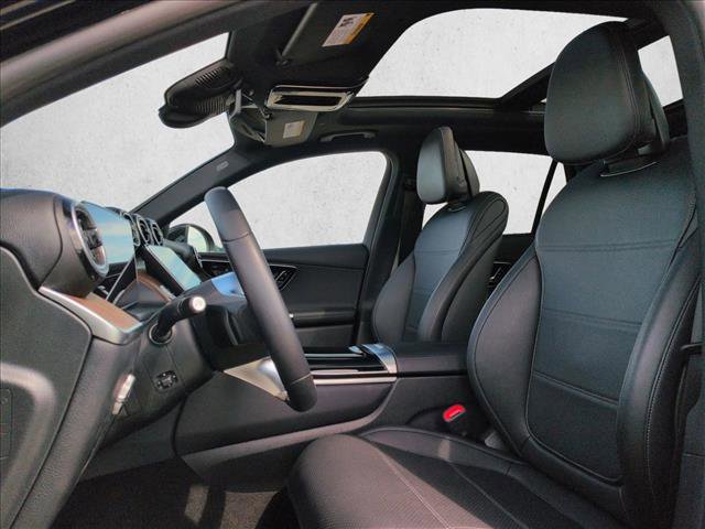 Used 2025 Mercedes-Benz GLC 300 4MATIC image 16