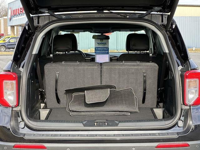 Used 2022 Ford Explorer XLT w/ Equipment Group 202A image 13