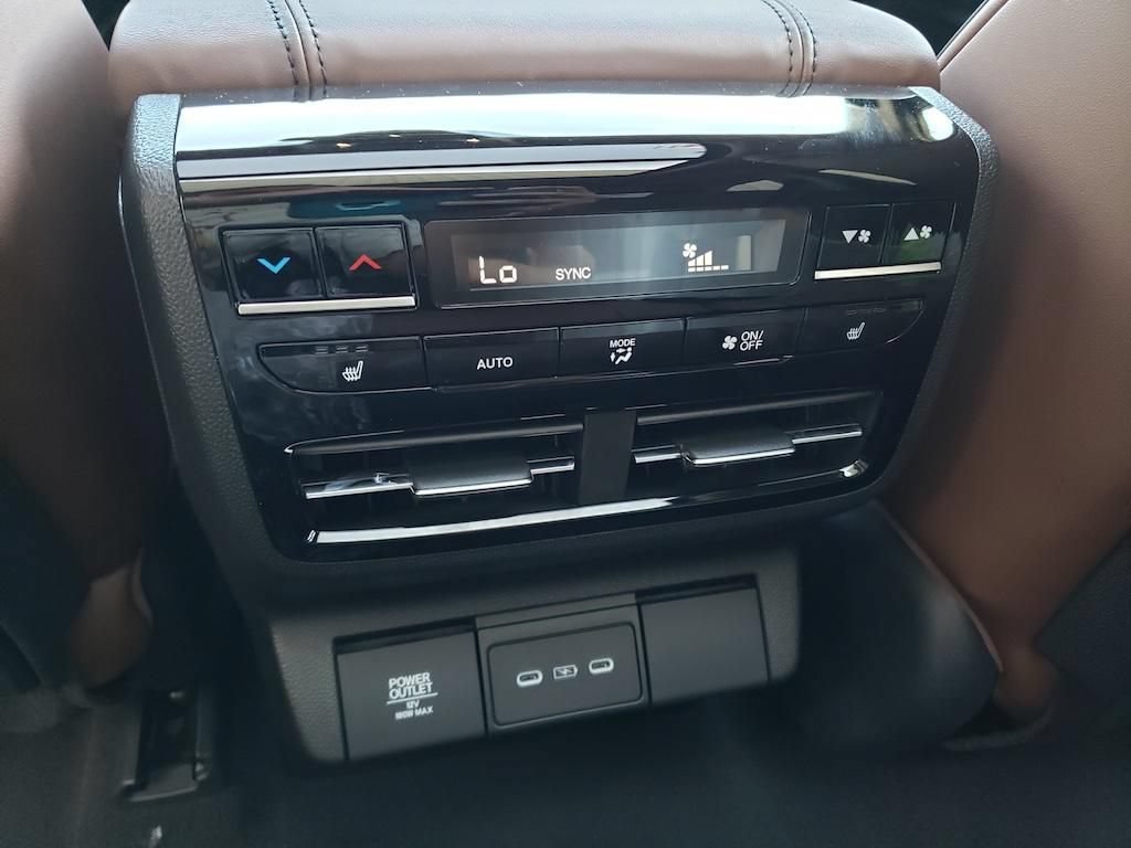 New 2026 Acura MDX w/ Advance Package AWD/4WD image 7