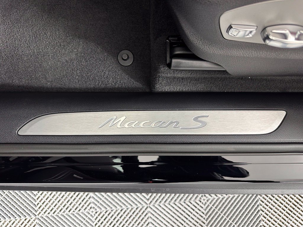 New 2026 Porsche Macan S AWD/4WD image 21