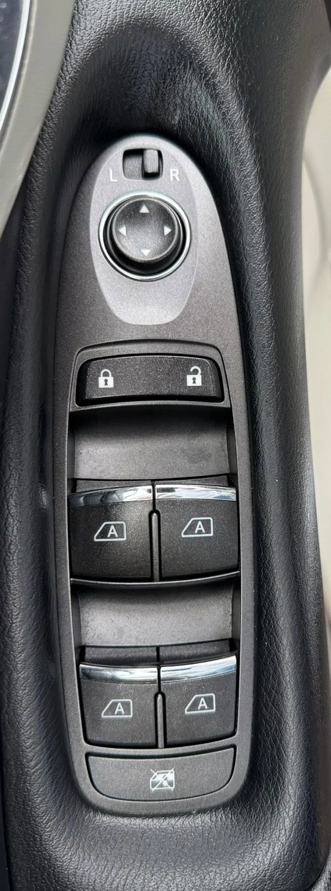 Used 2019 INFINITI Q50 Luxe w/ Essential Package (3.0T Luxe) AWD/4WD image 24