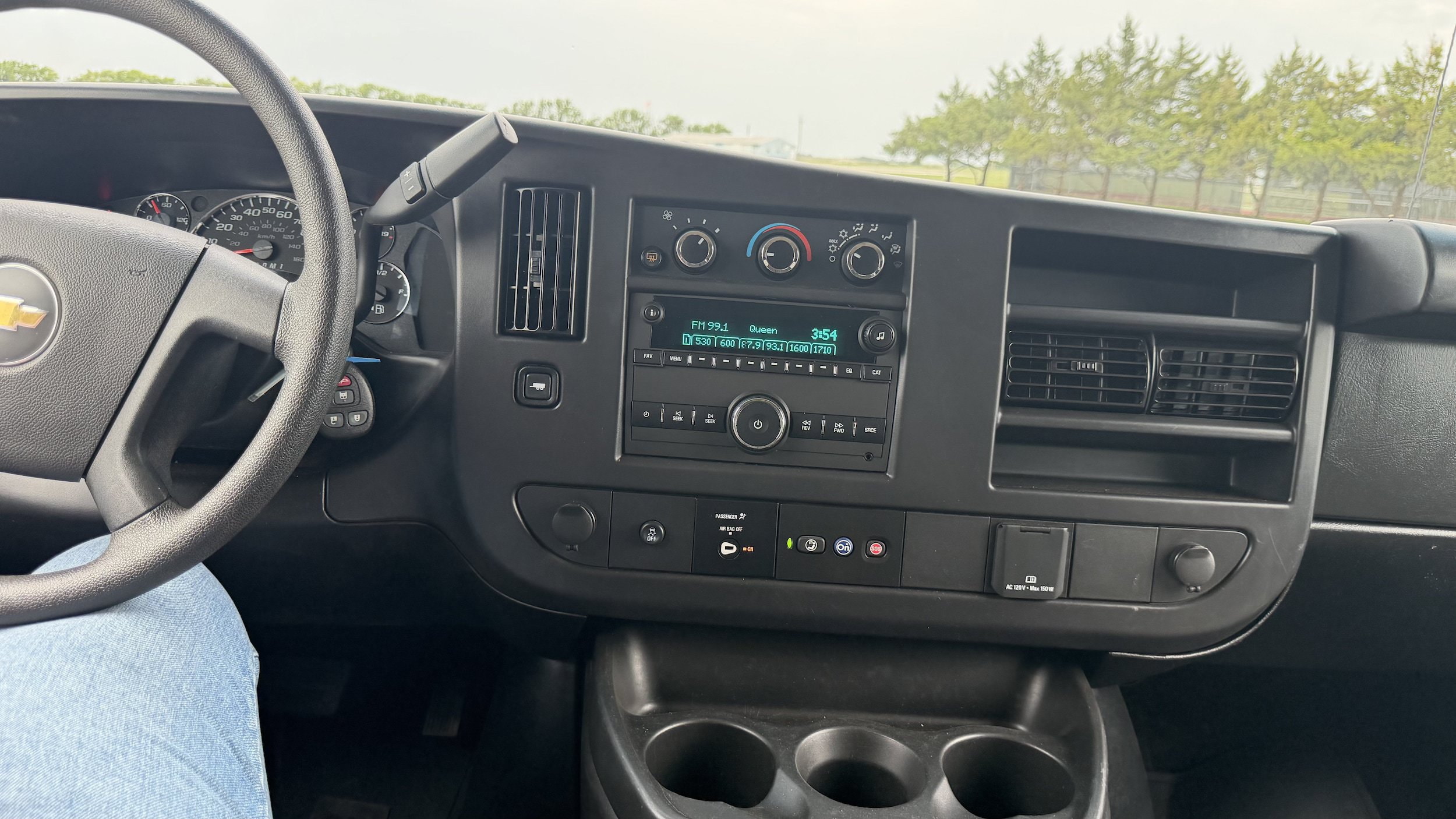 Used 2024 Chevrolet Express 3500 LS RWD image 32