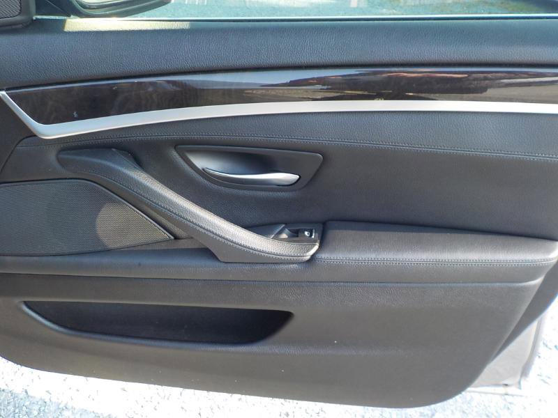Used 2011 BMW 528i Sedan image 23