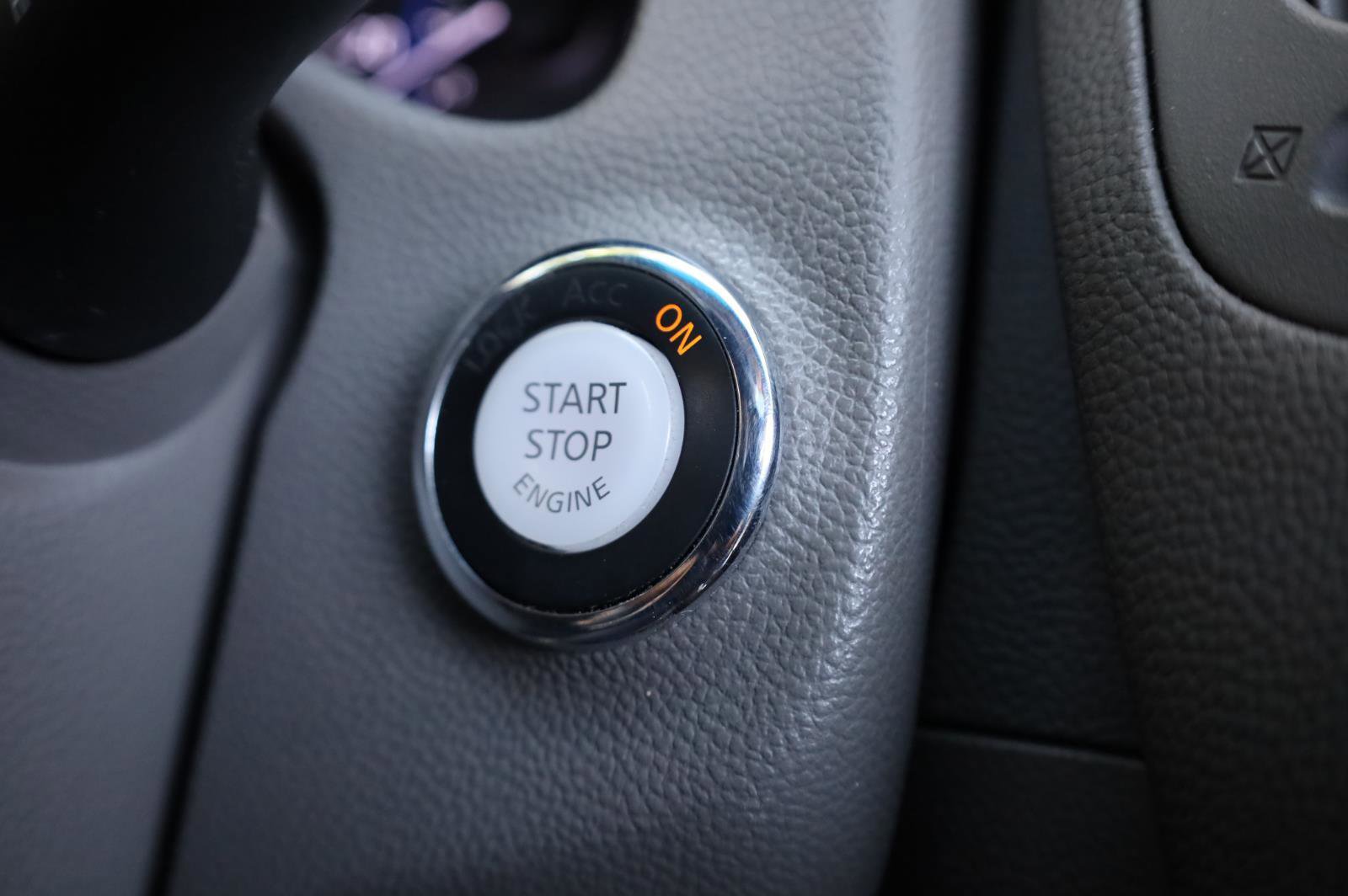 Used 2013 INFINITI G37 Journey w/ Premium Pkg image 35