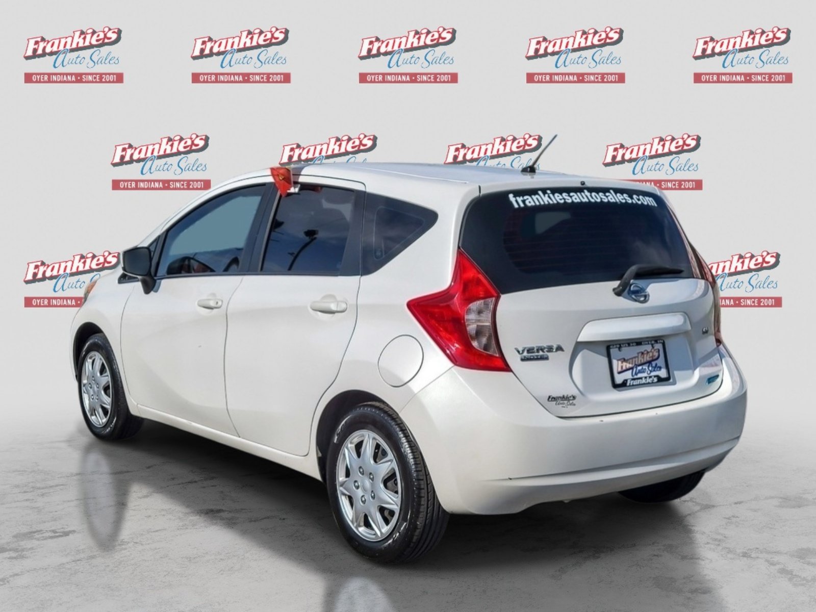 Used 2015 Nissan Versa Note SV FWD image 3