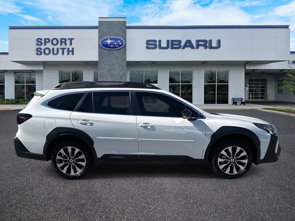 Used 2023 Subaru Outback Limited image 2
