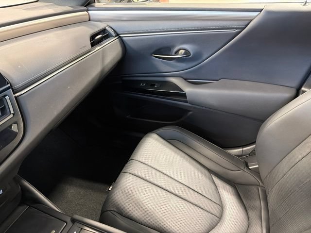 Used 2022 Lexus ES 300h F Sport w/ Accessory Package FWD image 24