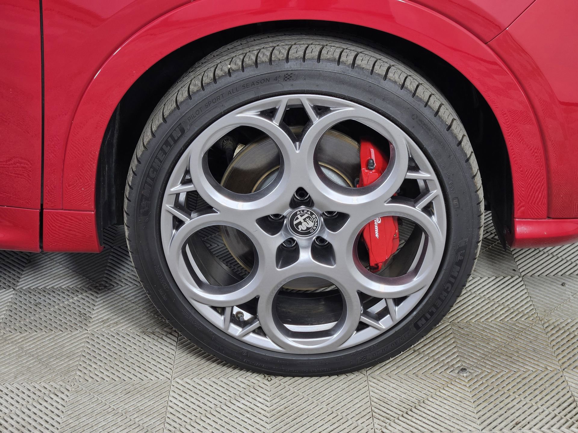 Used 2025 Alfa Romeo Tonale Tributo Italiano AWD/4WD image 10