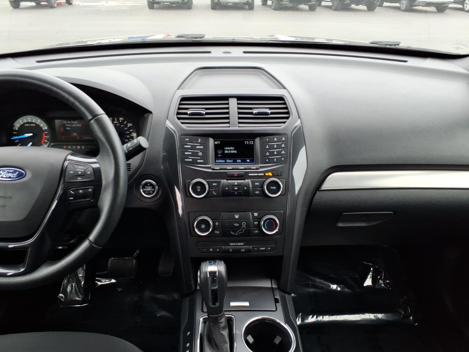 Used 2018 Ford Explorer XLT AWD/4WD image 13