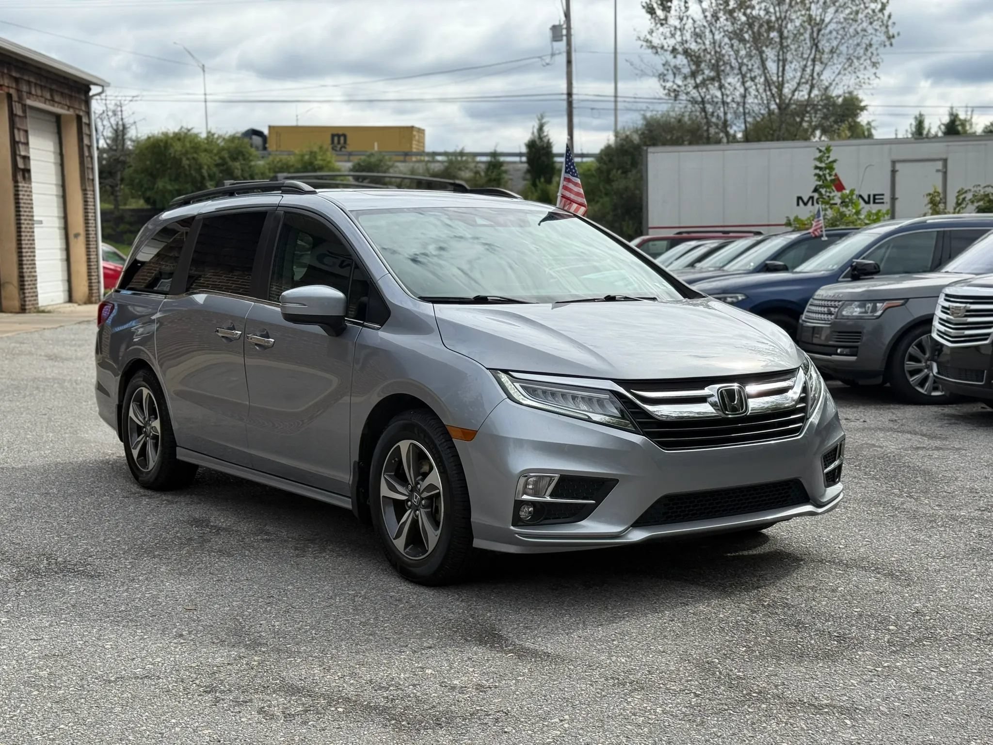 Used 2018 Honda Odyssey Touring image 3