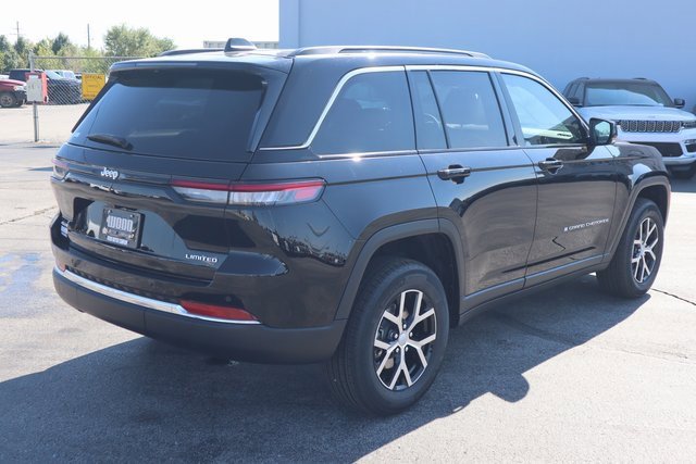 New 2025 Jeep Grand Cherokee Limited w/ Trailer Tow Package image 23