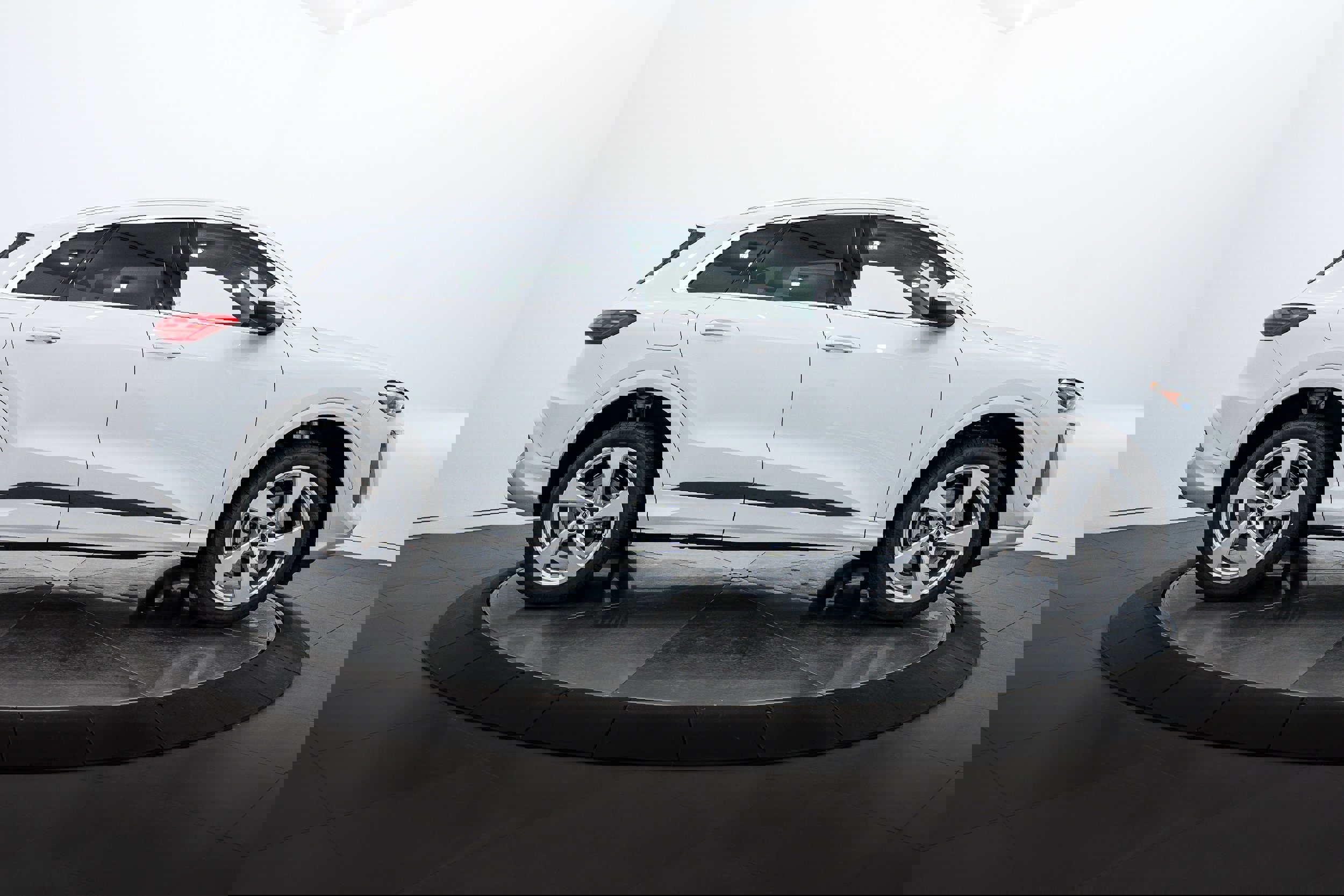 New 2025 Audi Q5 Premium Plus image 9