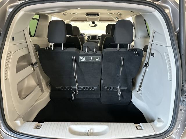 Used 2018 Chrysler Pacifica Touring Plus w/ Tire & Wheel Group image 25