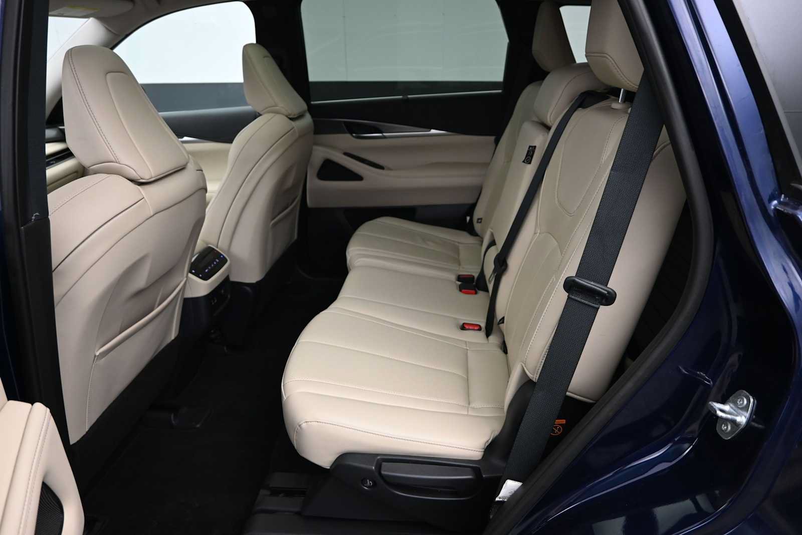 Used 2023 INFINITI QX60 Luxe w/ Cargo Package AWD/4WD image 24