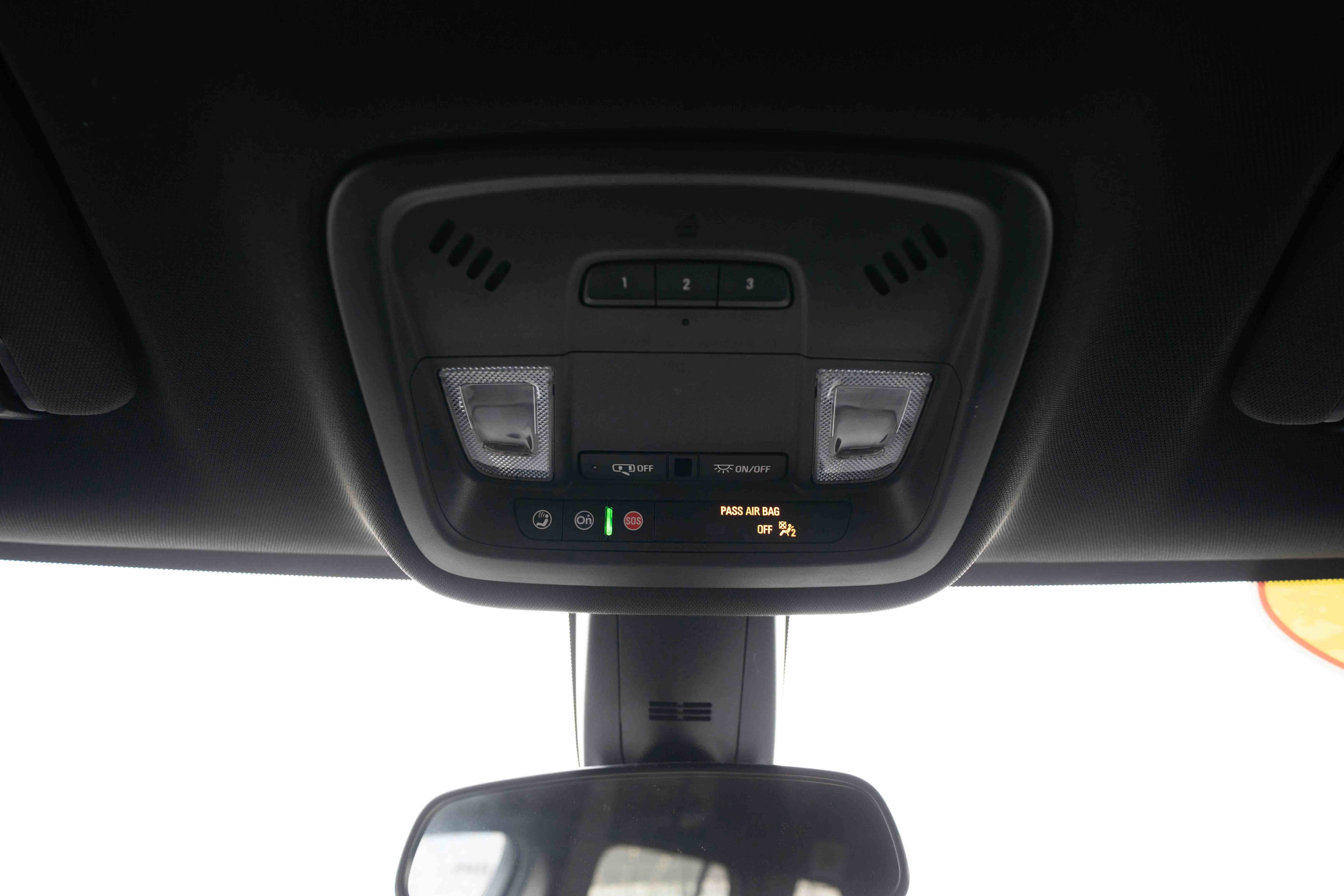 Used 2023 Chevrolet Traverse LT image 18