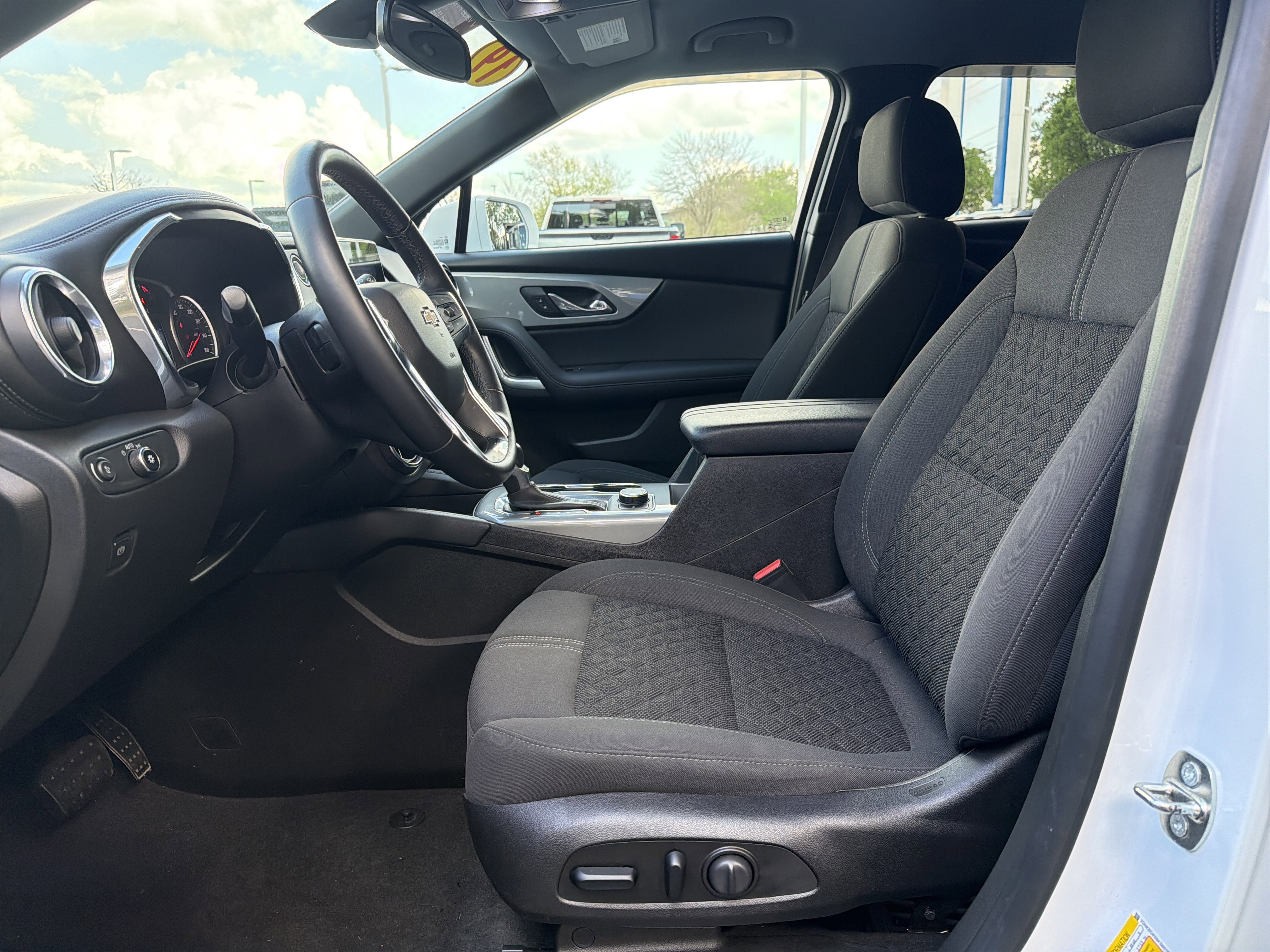 Used 2019 Chevrolet Blazer LT image 16