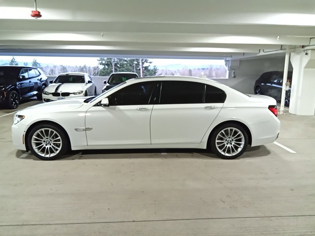 Used 2015 BMW ALPINA B7 xDrive image 2