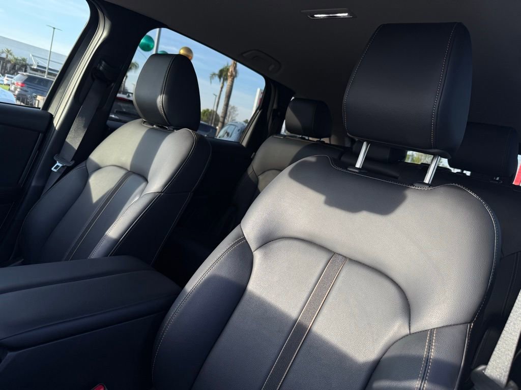 Used 2024 MAZDA CX-90 3.3 Turbo w/ Select Package image 16