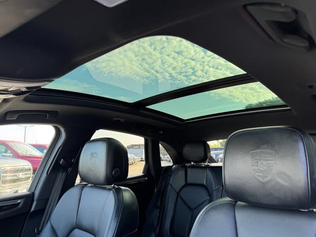 Used 2021 Porsche Macan AWD/4WD image 29