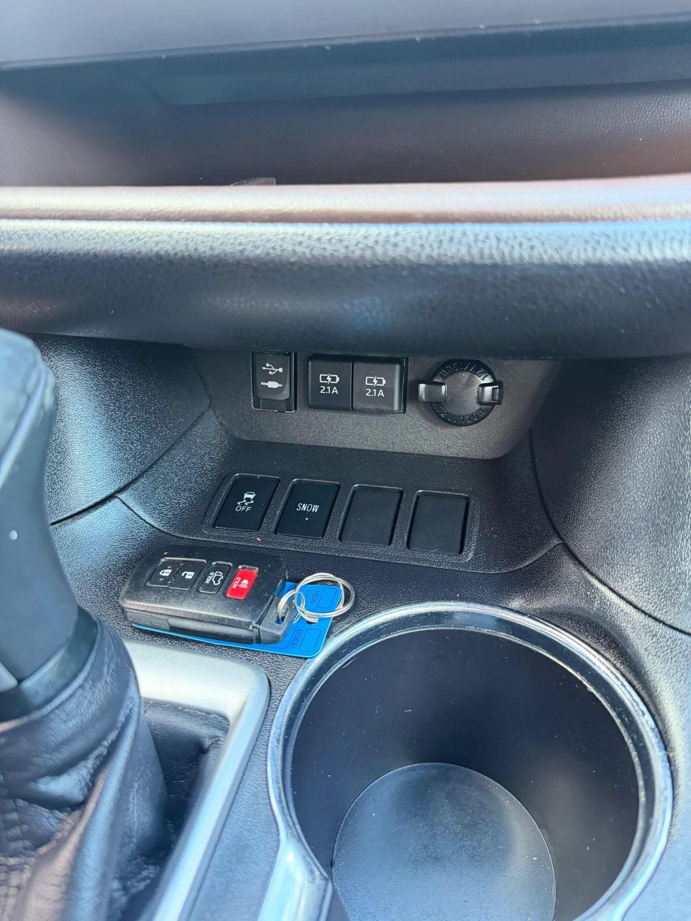 Used 2019 Toyota Highlander XLE FWD image 29
