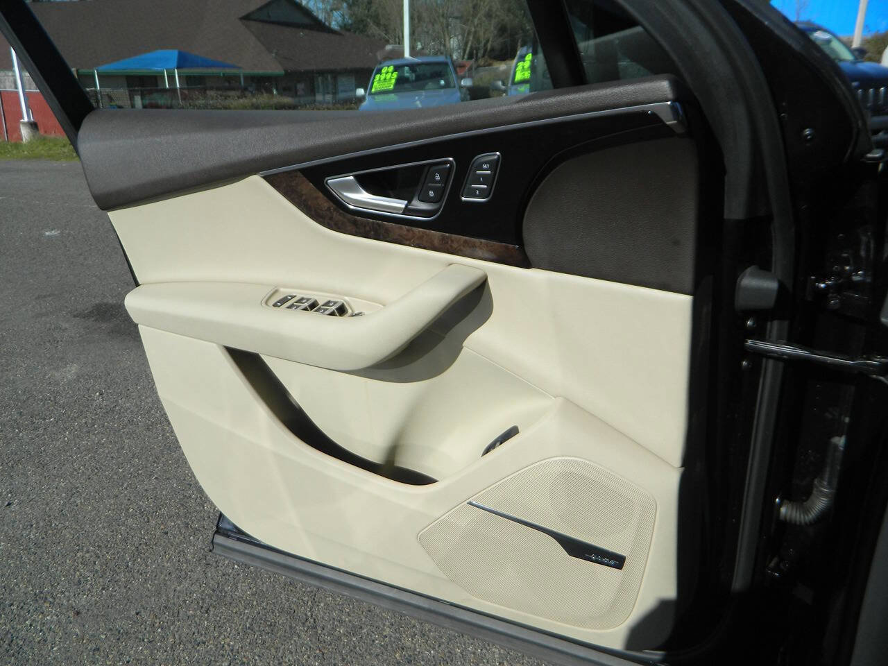 Used 2018 Audi Q7 3.0T Prestige image 25