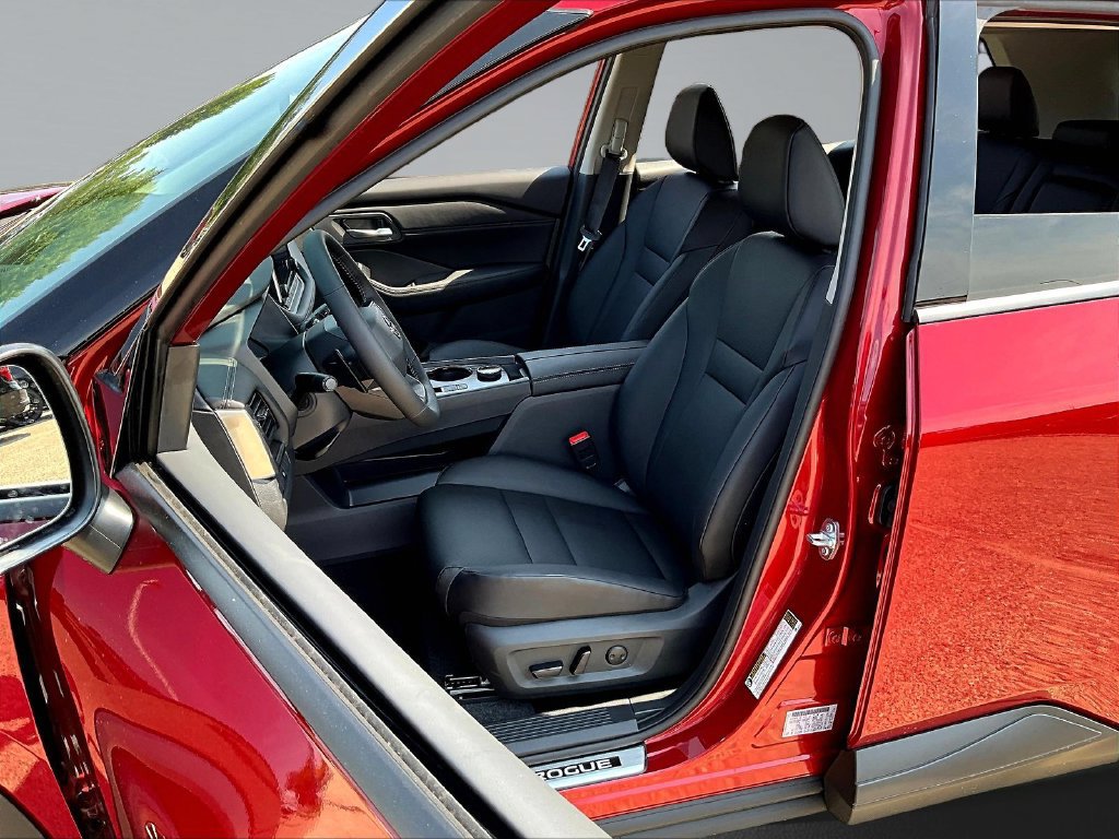 New 2026 Nissan Rogue Dark Armor AWD/4WD image 26
