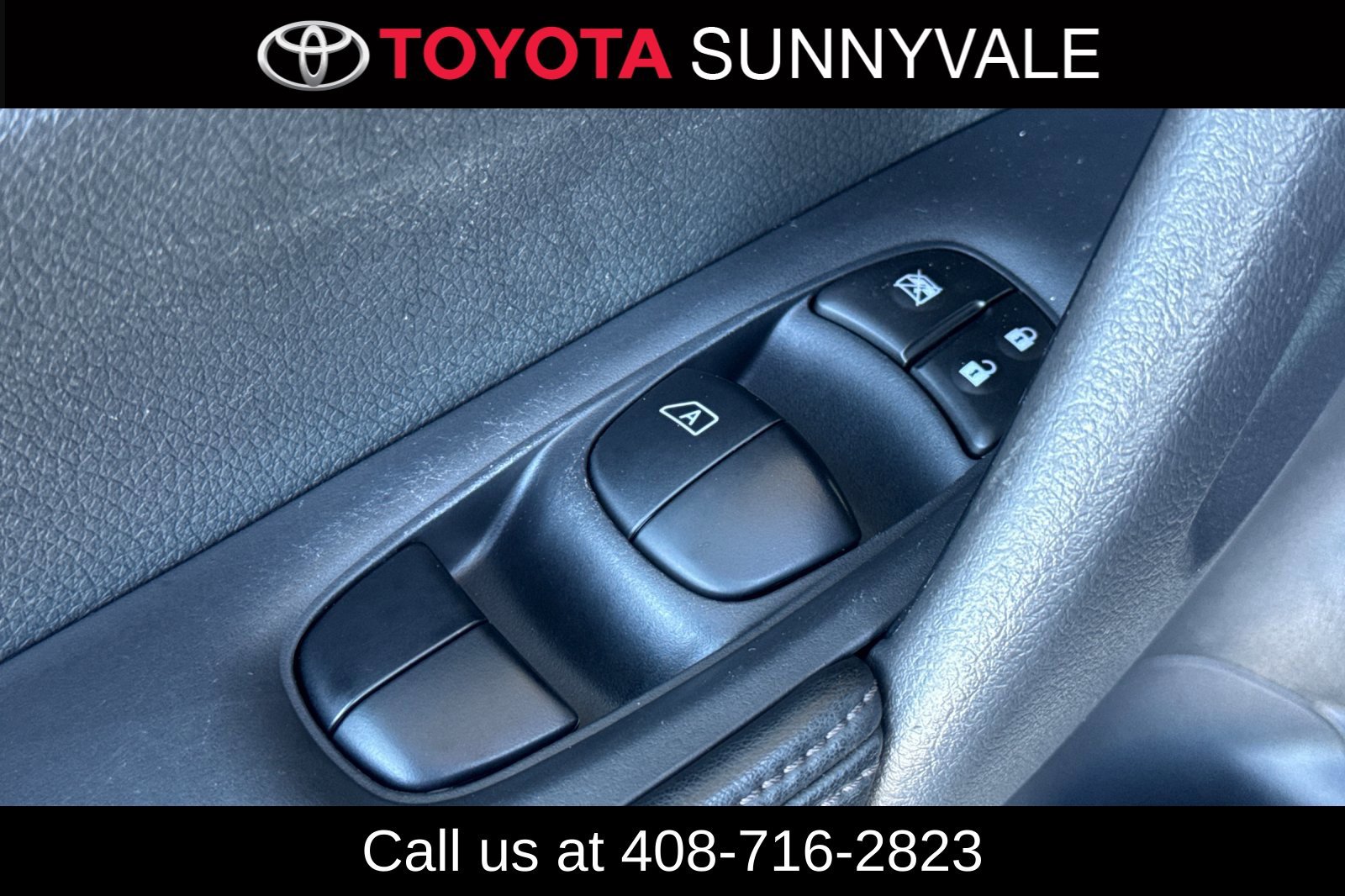 Used 2018 Nissan Rogue SV w/ Premium Package FWD image 17